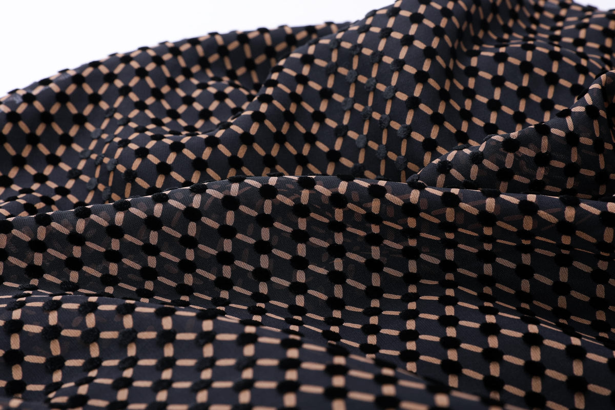 Gilded Pinecone Abaya - image 9